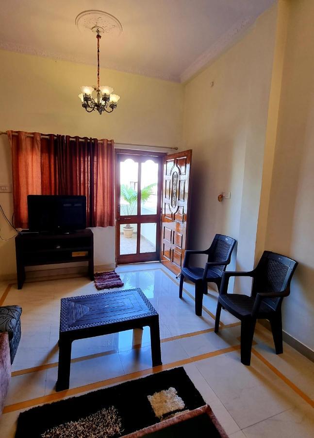 Aditya Premium Homestay- Furnished Air Conditioned- 2Bhk Jabalpur Luaran gambar