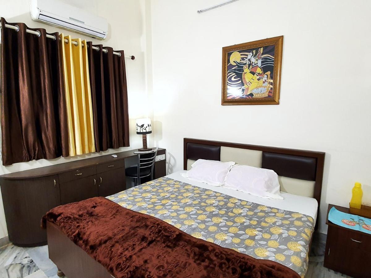 Aditya Premium Homestay- Furnished Air Conditioned- 2Bhk Jabalpur Luaran gambar