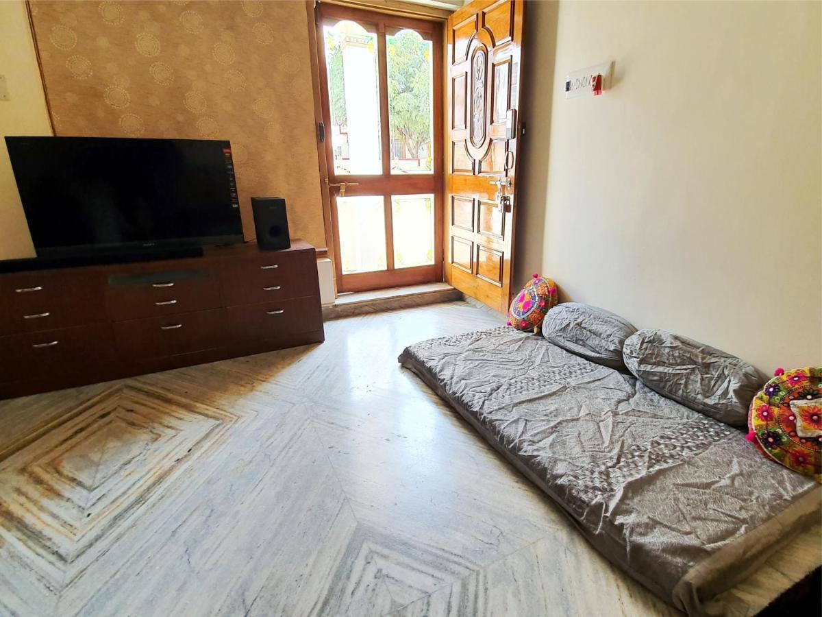 Aditya Premium Homestay- Furnished Air Conditioned- 2Bhk Jabalpur Luaran gambar