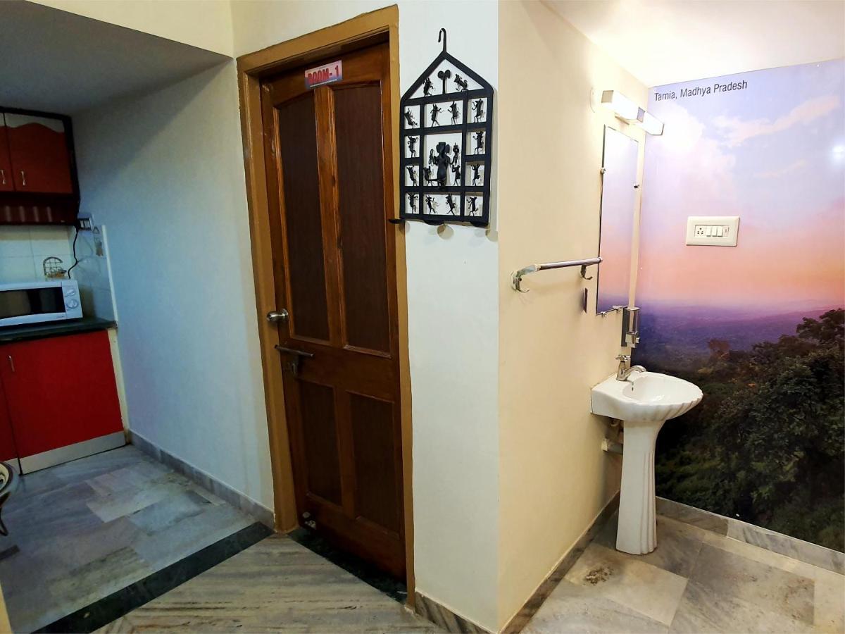 Aditya Premium Homestay- Furnished Air Conditioned- 2Bhk Jabalpur Luaran gambar